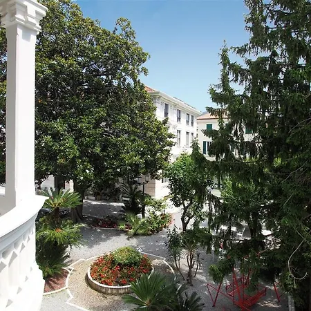 Lejlighedshotel Genovese Elena