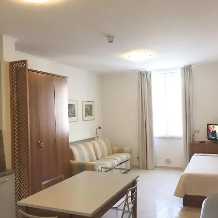 Genovese Elena 4* Varazze