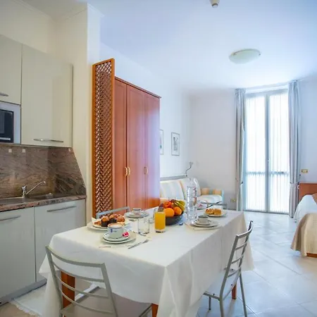 Апарт-отель Genovese Elena 4*