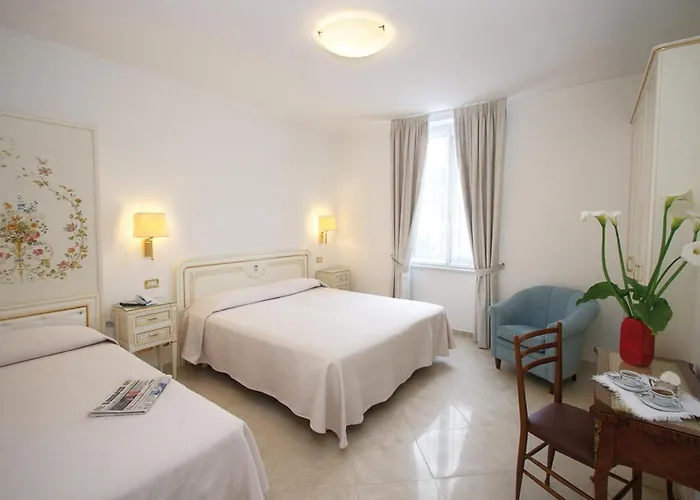 Genovese Elena Apartahotel 4*