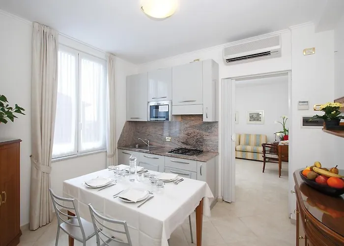 Апарт-отель Genovese Elena Варацце