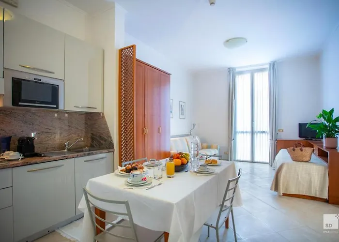 Апарт-отель Genovese Elena 4*